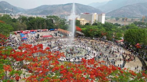 “五一”戛洒花腰傣沐浴节嗨玩指南：圣水...