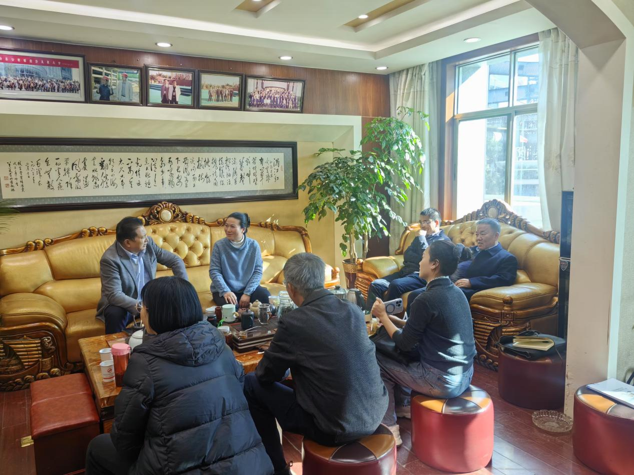 图片3 市科技局到新平开展研发投入指导服务.png